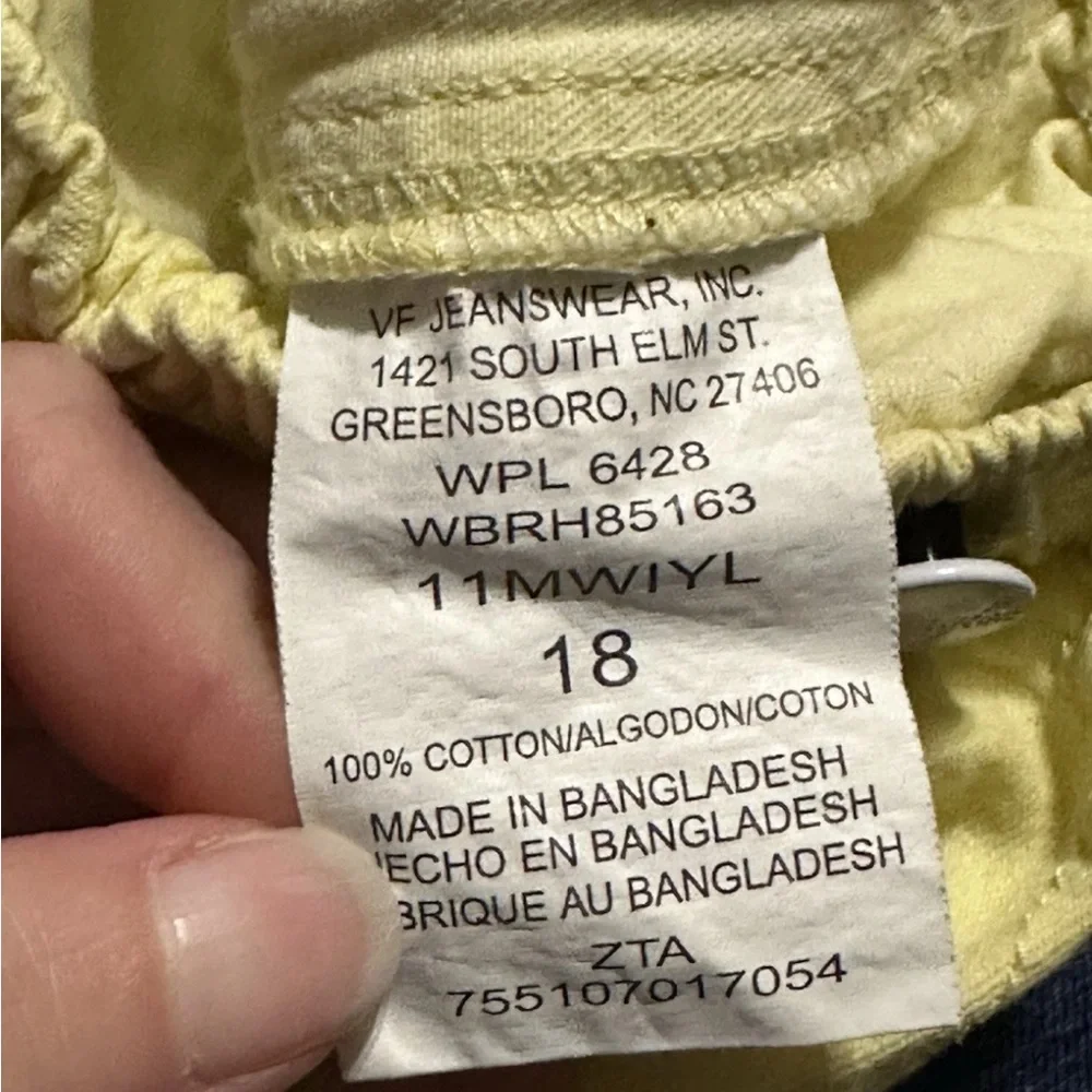 Wrangler stretches wardrobe